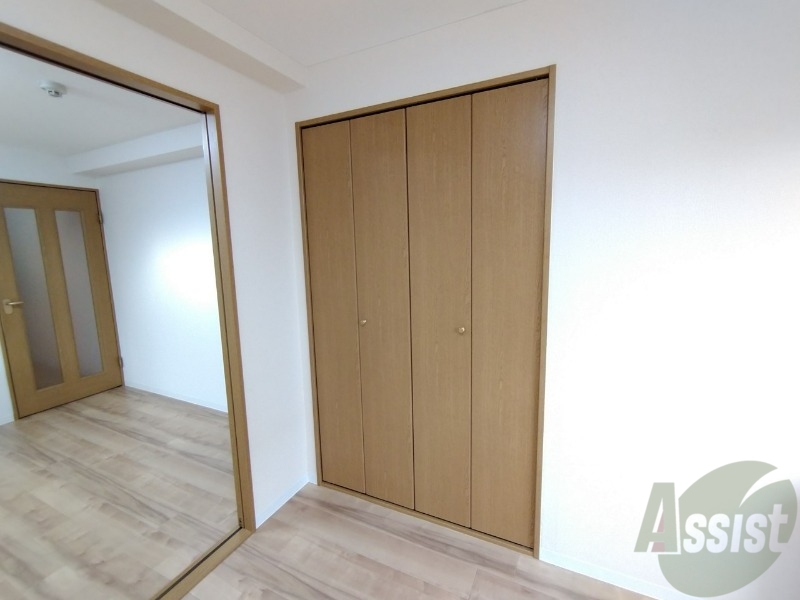 収納　寝室の収納です。部屋がすっきり片付きます。