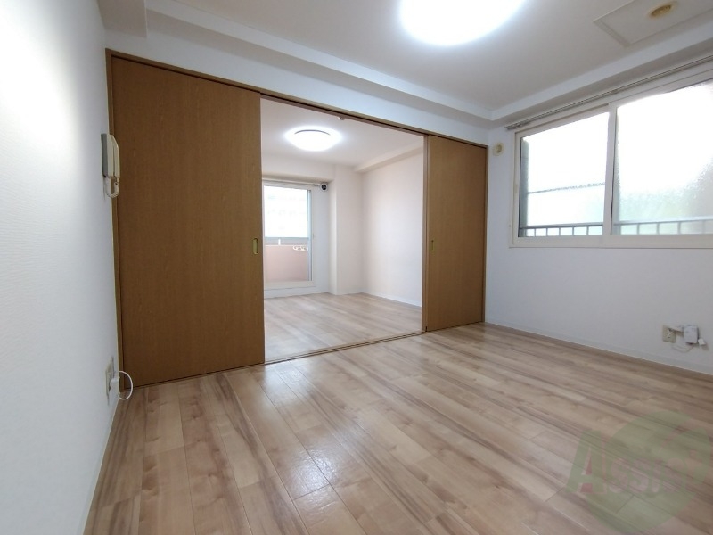 居室・リビング　広くてキレイなお部屋が広がっていて、充実した生活が送れそう。