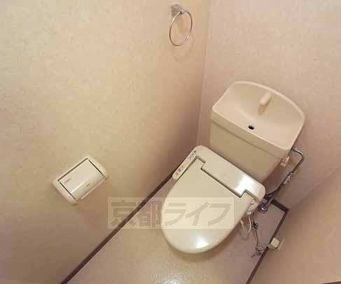 トイレ　ウォシュレット付きのトイレです。