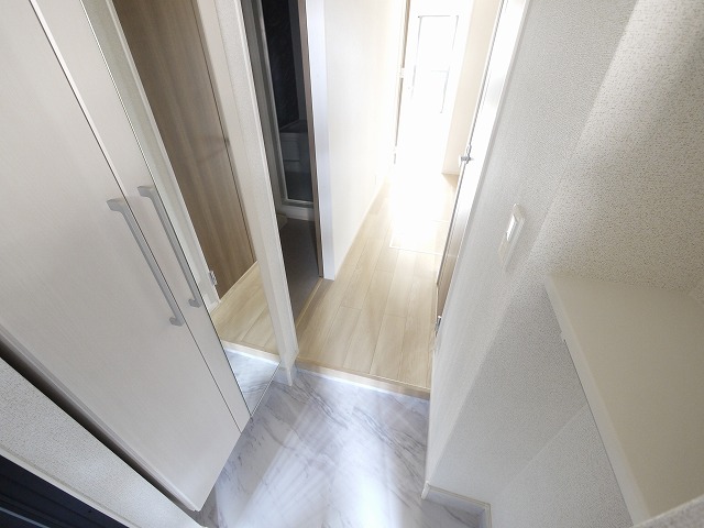 玄関　シンプルで使いやすい玄関です