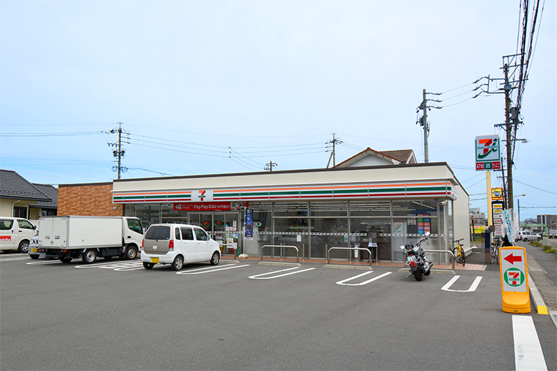 コンビニ　セブンイレブン岐阜北うずら5丁目店（コンビニ）まで610m