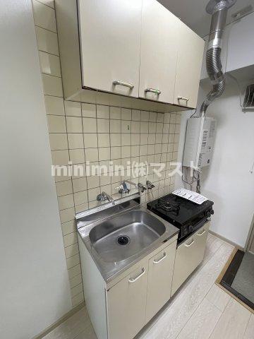 キッチン　同マンション内・別居室参考写真