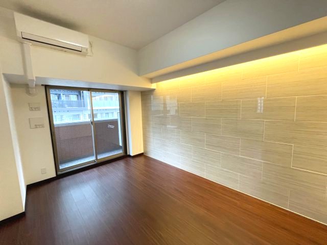 居室・リビング　同マンション同間取り他部屋の写真