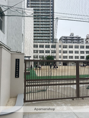 小学校　豊崎小学校（小学校）まで533m