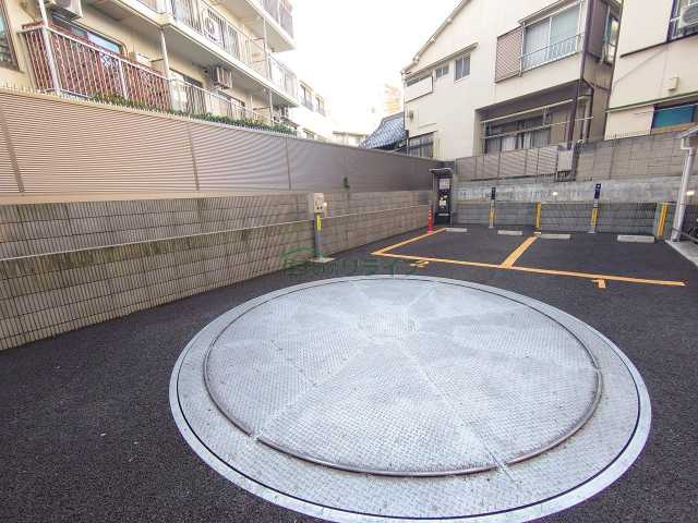 駐車場　ジェノヴィア新宿早稲田グリーンベール