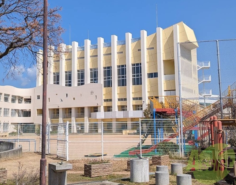 小学校　神戸市立若宮小学校（小学校）まで533m