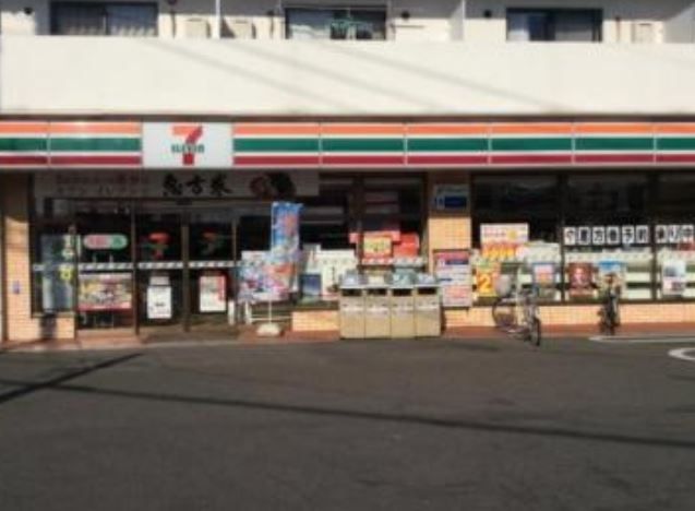コンビニ　セブンイレブン横浜樽町2丁目店（コンビニ）まで100m
