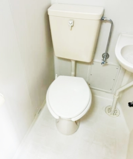 トイレ　同仕様参考写真