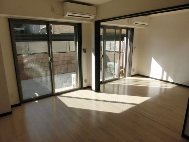 居室・リビング　日当り良好です