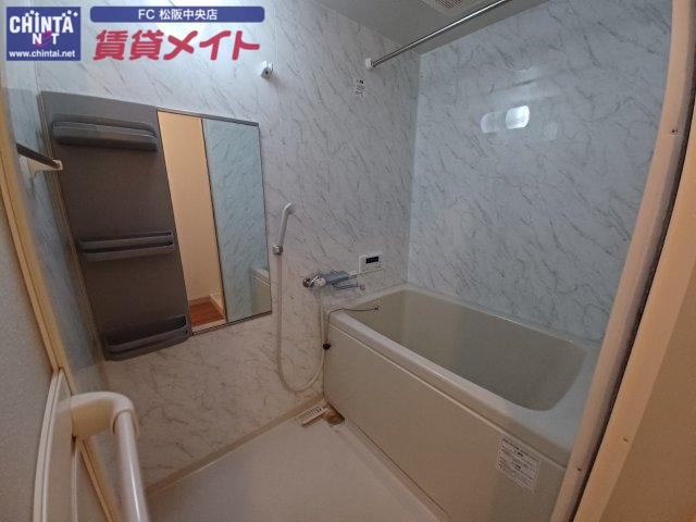 バス・シャワールーム　同型参考写真