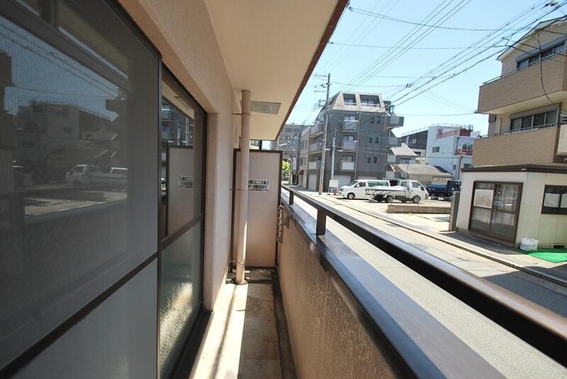 バルコニー　日当たり良港