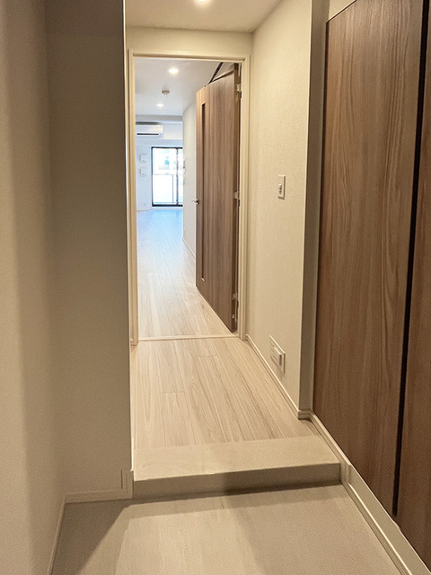玄関　※写真は同タイプ住戸です。