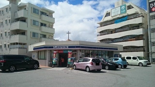 コンビニ　ローソン那覇銘苅三丁目店（コンビニ）まで350m