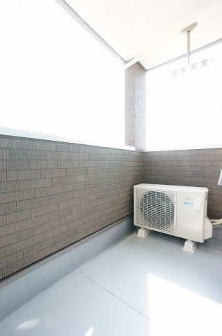 バルコニー　外からの目が気にならないバルコニーで洗濯物が干せます