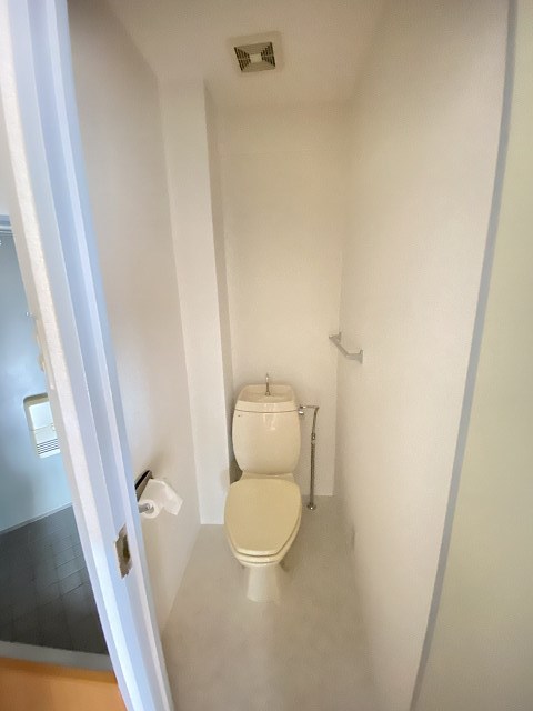 トイレ　清潔感のあるトイレです