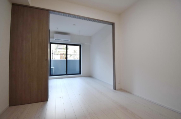 居室・リビング　☆明るい居間☆