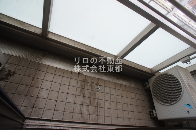 バルコニー　※補修前のお写真です