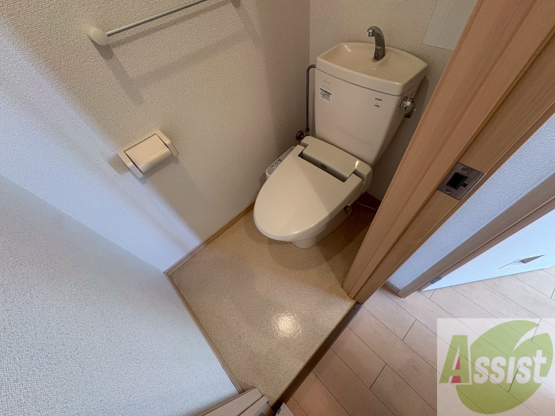 トイレ　トイレです。ウォシュレット付を探している方、おすすめです。