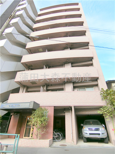 建物外観　2000年12月築　RC鉄筋コンクリート造地上9階建て1K総