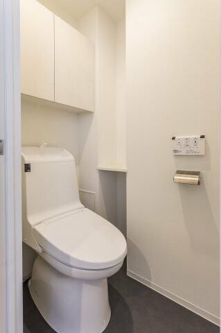 トイレ　清潔感のあるトイレです
