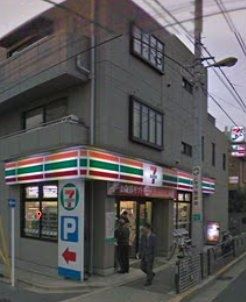 コンビニ　セブンイレブン（コンビニ）まで520m