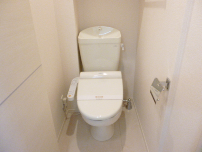 トイレ　参考写真（同物件別部屋）