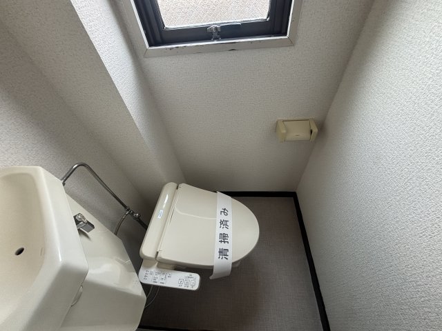 トイレ　トイレもきれいです