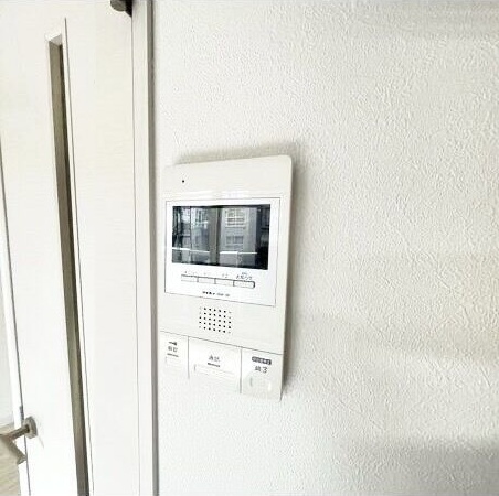 セキュリティ　来客の顔が見えて安心！TVモニターホン付きです♪