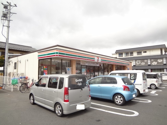 コンビニ　セブンイレブン多賀城八幡４丁目店（コンビニ）まで37m