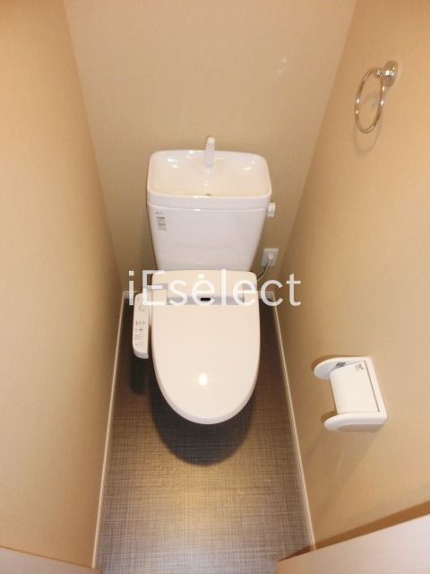トイレ　ウォシュレット付きのトイレです