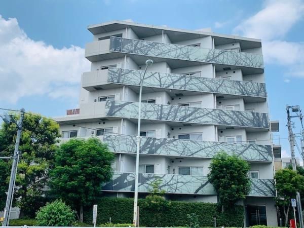 建物外観　鉄筋コンクリート造・総戸数は44戸です。■インターネット無料