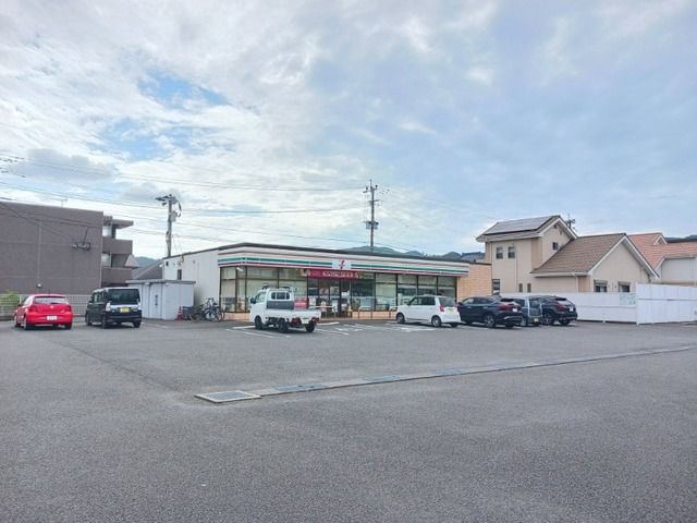 コンビニ　セブンイレブン隼人姫城店（コンビニ）まで210m