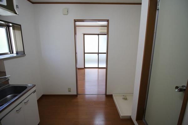 その他　【カサブランカ２】玄関からです