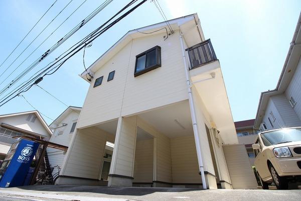 建物外観　【カサブランカ２】稲城駅より徒歩３分