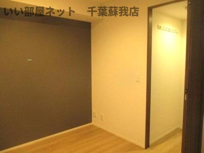 その他部屋・スペース　開放的な寝室です