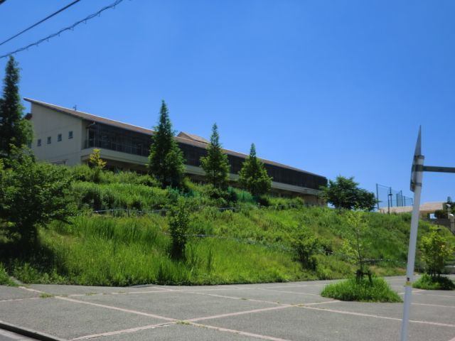 小学校　桑名市立星見ケ丘小学校（小学校）まで543m