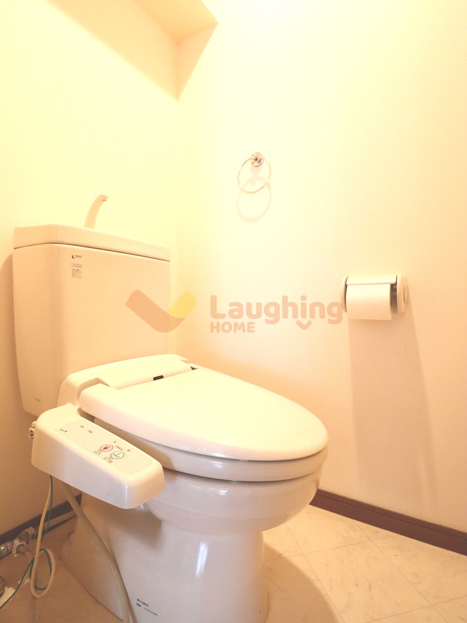 トイレ　清潔感のあるトイレです