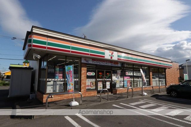 コンビニ　セブン－イレブン苫小牧しらかば町店（コンビニ）まで832m