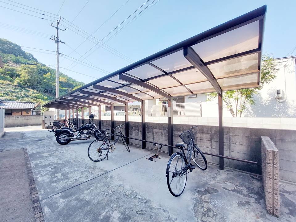 駐車場　駐輪場