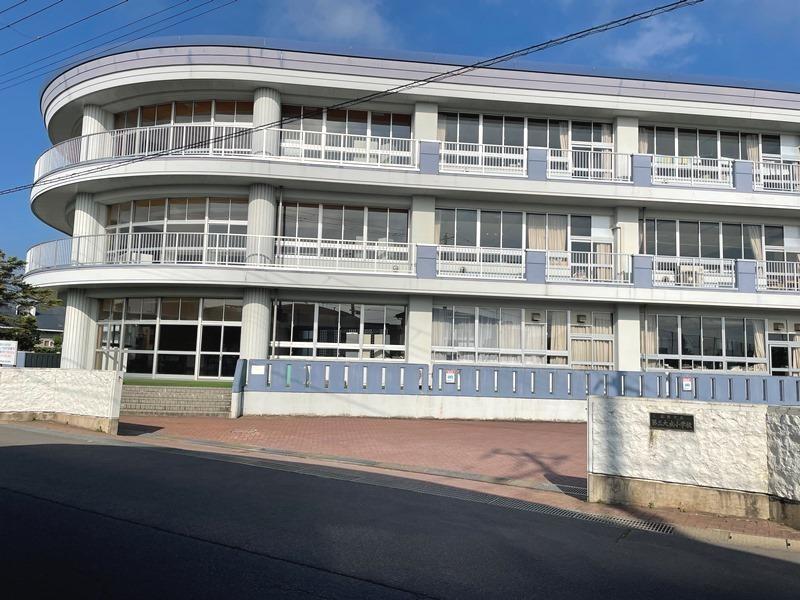 小学校　弘前市立第三大成小学校（小学校）まで650m