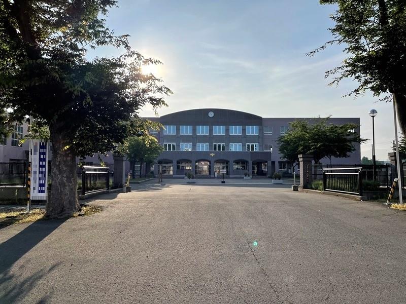 中学校　弘前市立第三中学校（中学校）まで1191m