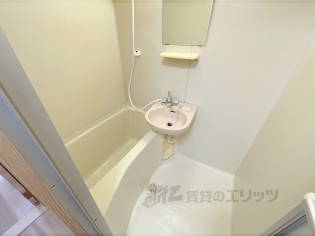 バス・シャワールーム　バス