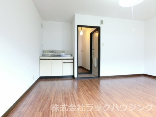 居室・リビング　同仕様写真となります。