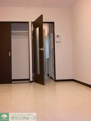 その他部屋・スペース　【床材】1Fフローリング　2Ｆ以上は絨毯です。