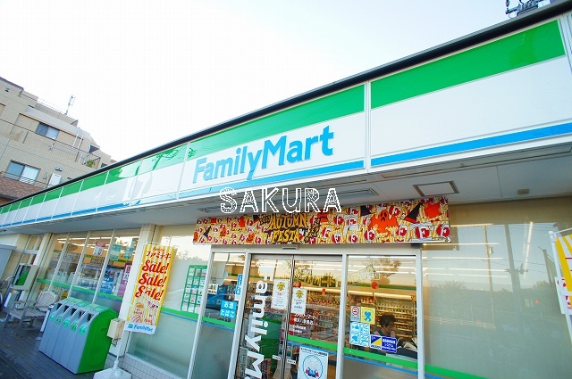 コンビニ　ファミリーマート 横浜八景島店（コンビニ）まで684m