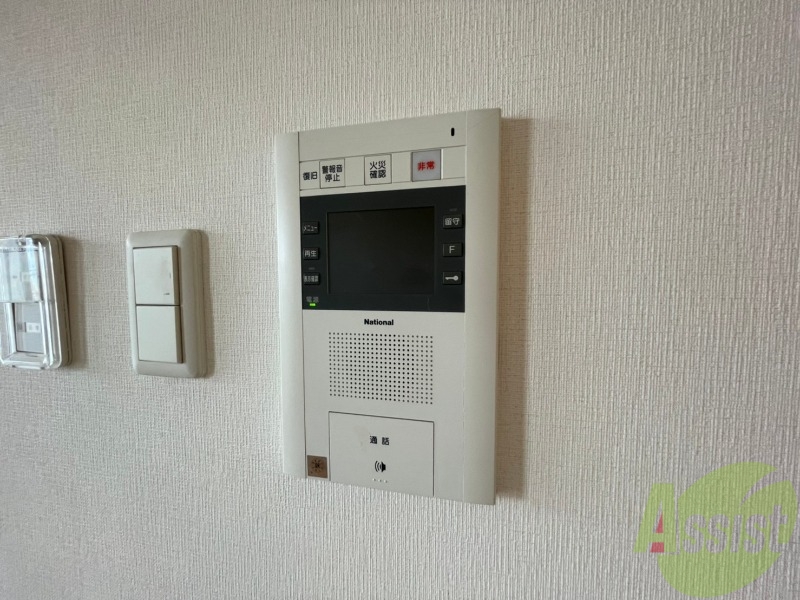 セキュリティ　ＴＶモニター付インターホンです。来客者の顔が見えるので安心！