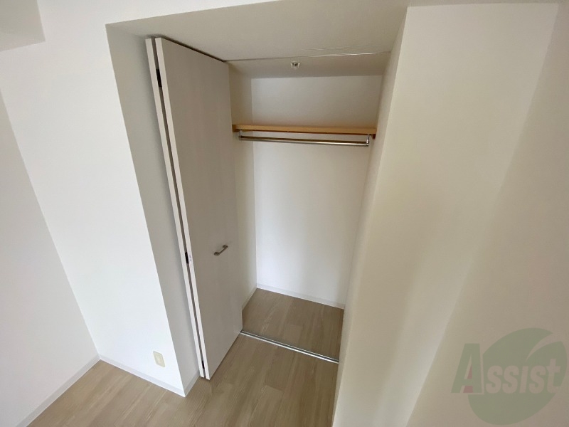 収納　寝室の収納です。部屋がすっきり片付きます。