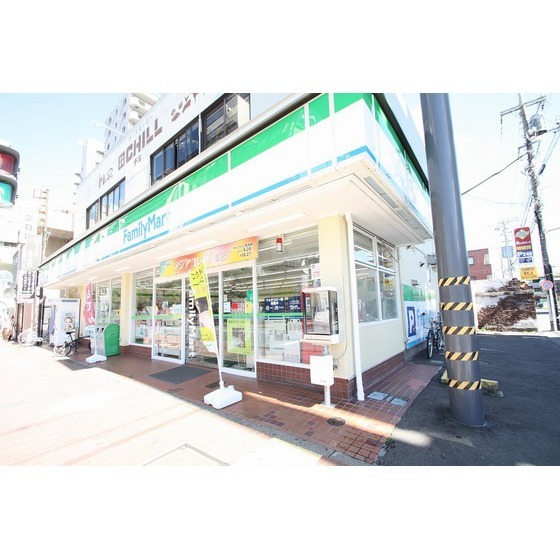 コンビニ　ファミリーマート厚木旭町店（コンビニ）まで150m