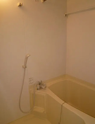 バス・シャワールーム　別部屋の画像を使用しております。