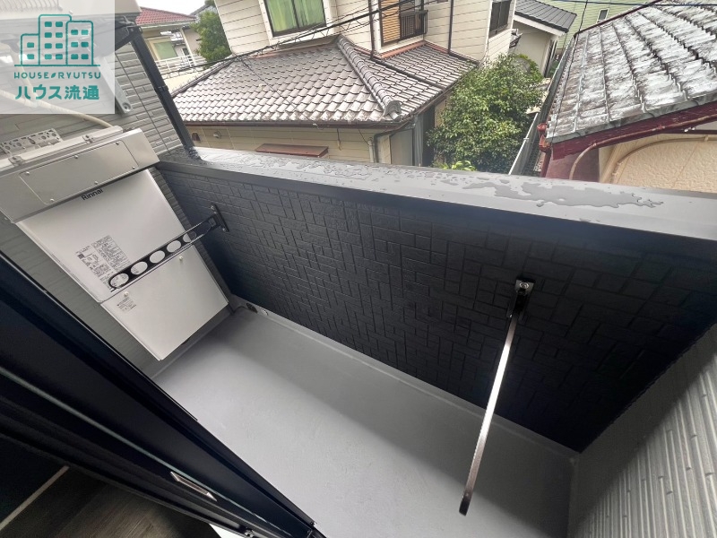 バルコニー　※写真は同間取り別号室です